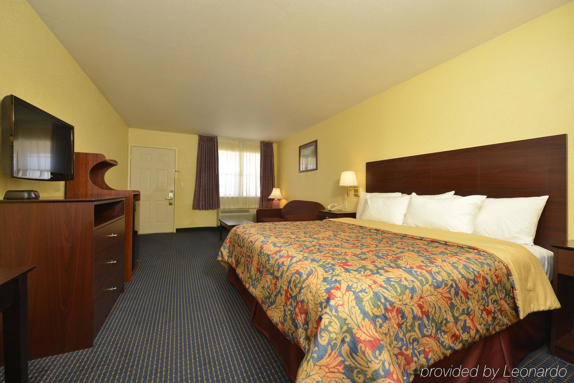 Days Inn Gun Barrel City 外观 照片