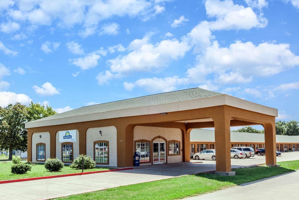 Days Inn Gun Barrel City 外观 照片